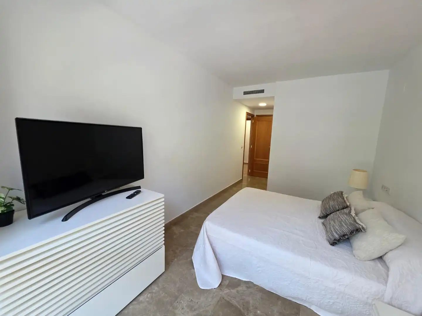 Habitación de Dúplex de alquiler en Valencia con Jardín privado, Terraza y Balcón