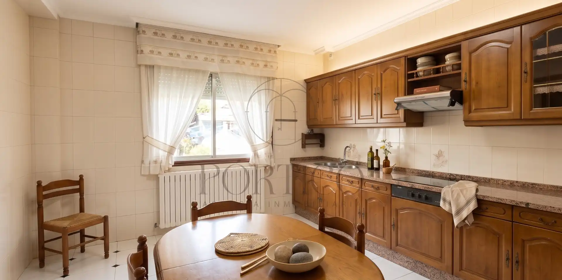 Cocina de Piso de alquiler en O Porriño   con Calefacción y Trastero