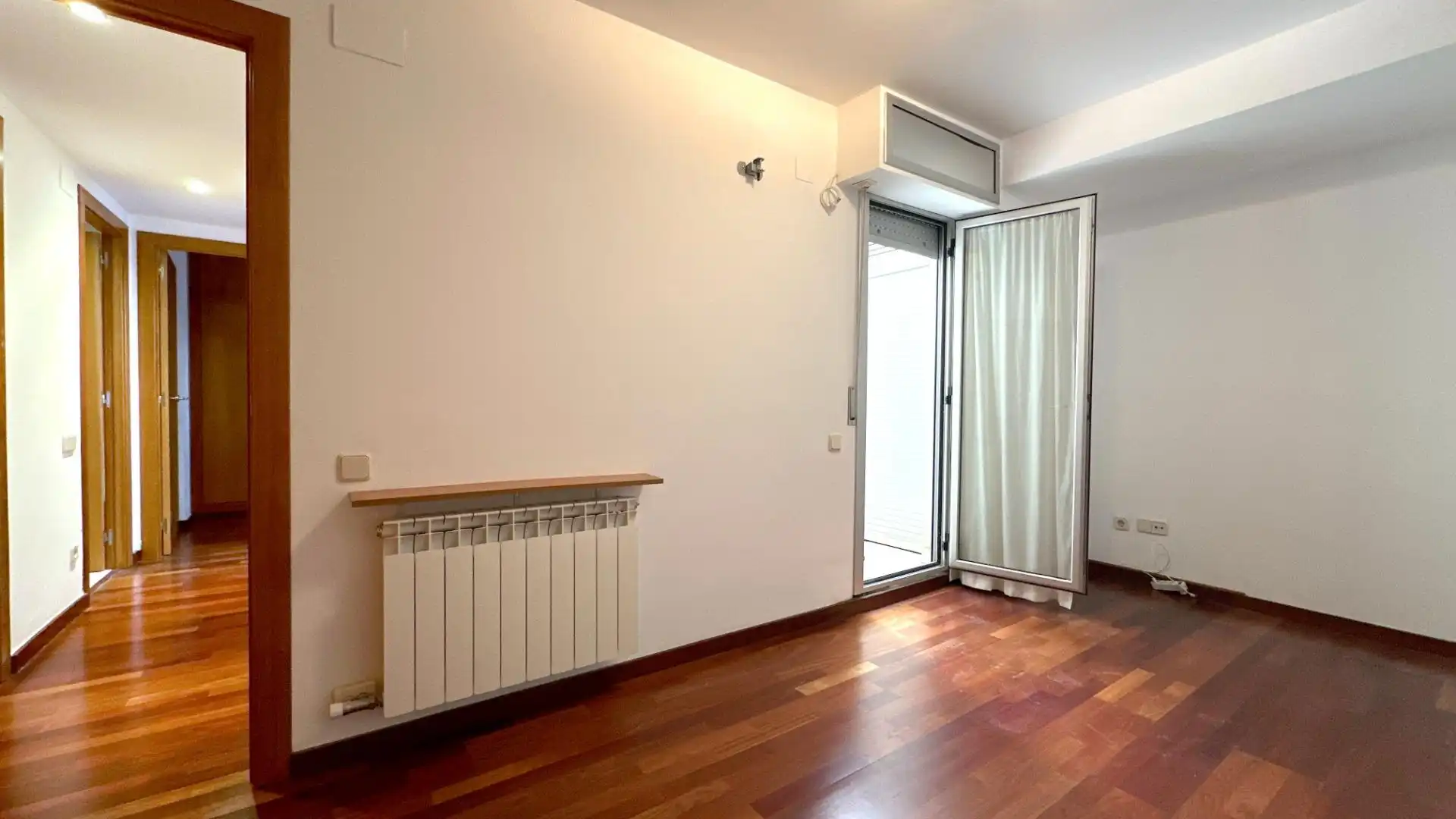 Dormitori de Pis en venda en Terrassa amb Aire condicionat, Calefacció i Parquet