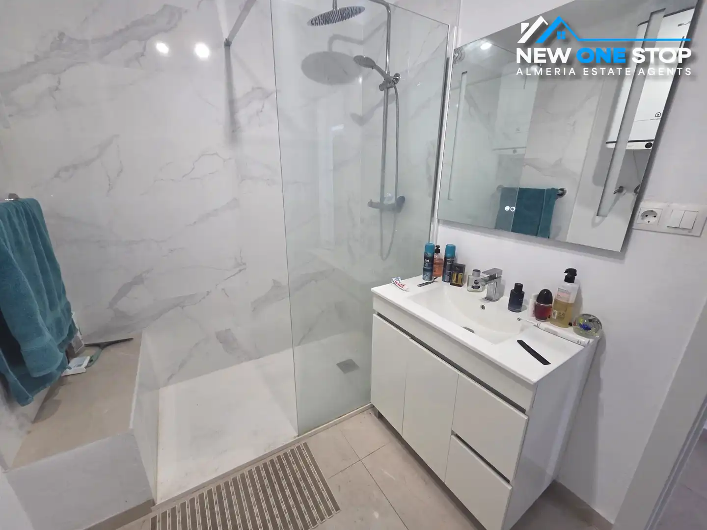 Badezimmer von Wohnungen zum Verkauf in Turre mit Klimaanlage, Terrasse und Ofen