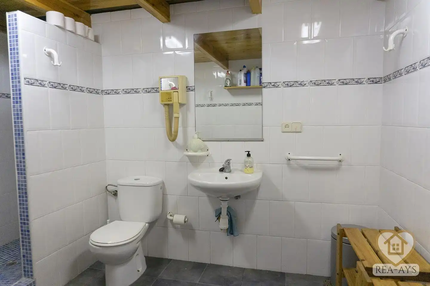 Baño de Casa o chalet en venta en Vallirana con Jardín privado, Terraza y Trastero
