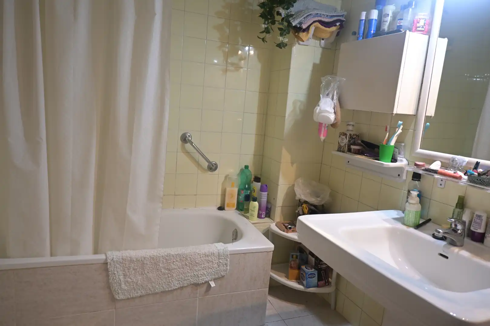 Badezimmer von Wohnung zum Verkauf in Castellón de la Plana / Castelló de la Plana mit Klimaanlage und Balkon