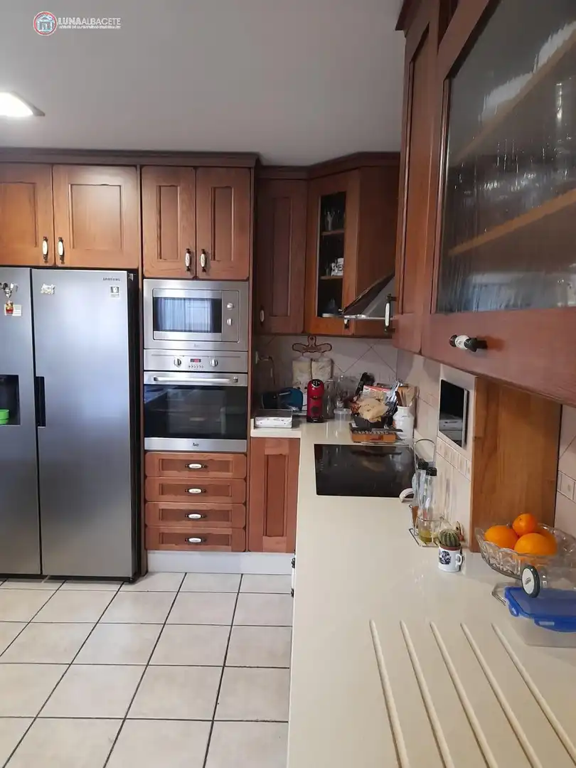 Houses for sale in Ensanche - Franciscanos