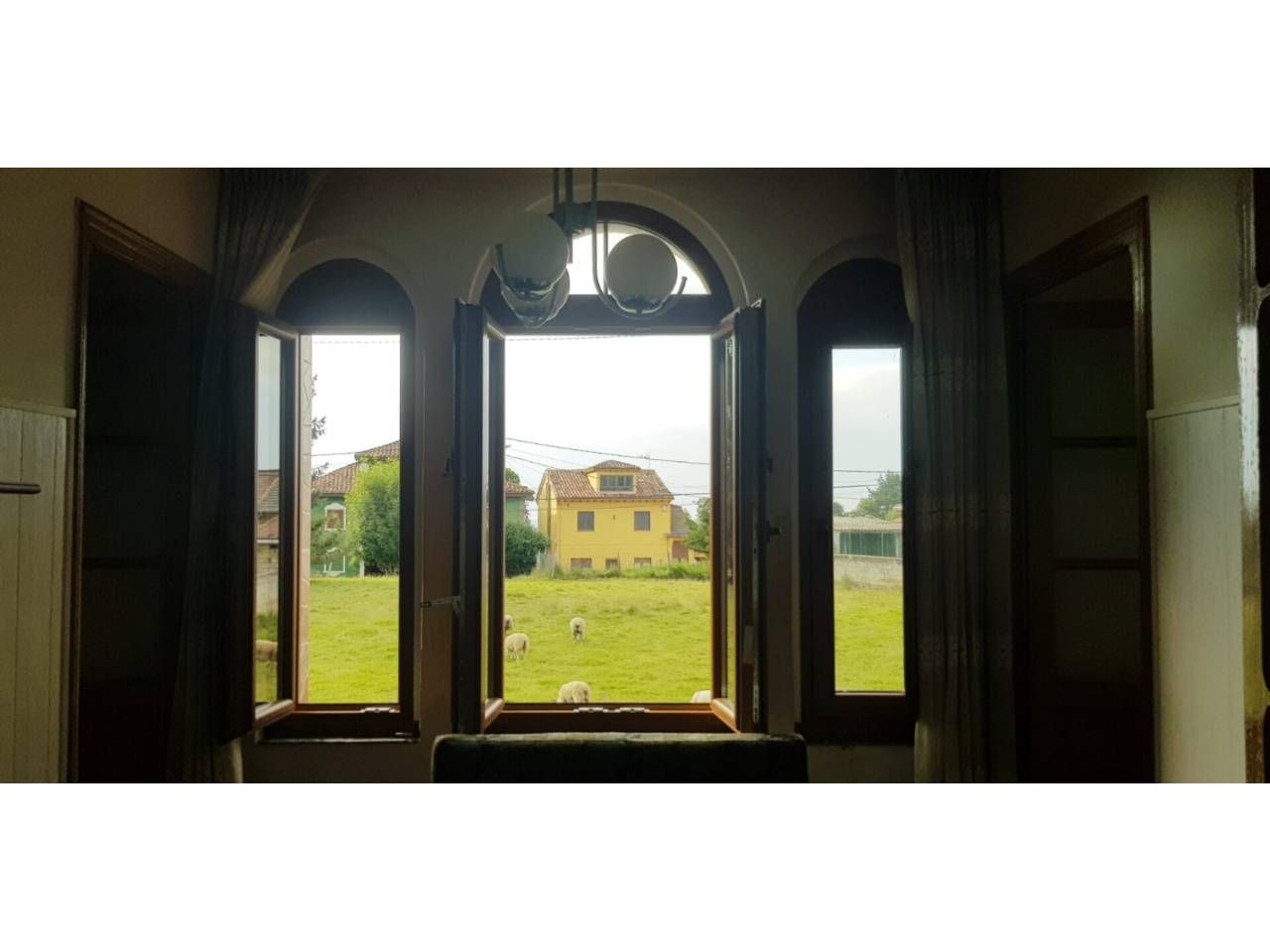 Vista exterior de Casa o chalet en venta en Siero con Calefacción, Jardín privado y Amueblado