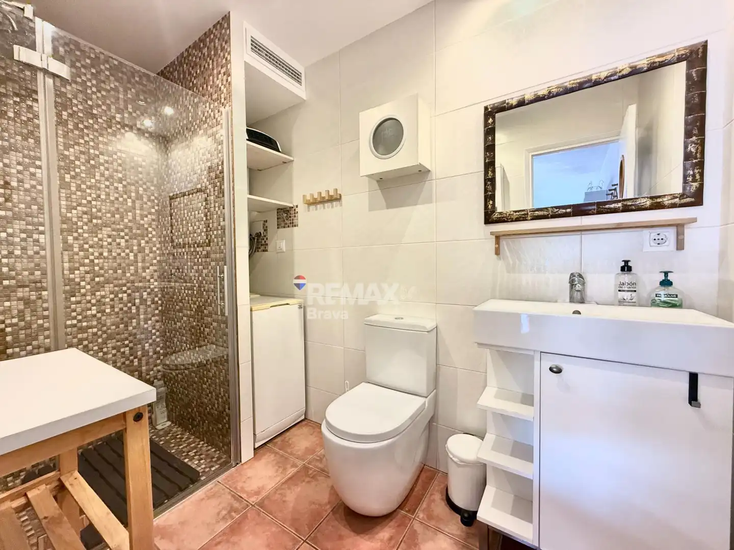 Bany de Apartament en venda en Tossa de Mar amb Jardí privat, Balcó i Piscina comunitària