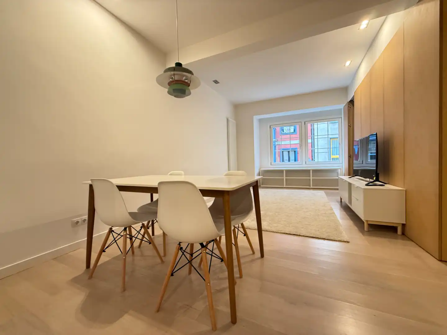 Comedor de Piso en venta en Bilbao  con Calefacción, Terraza y Amueblado