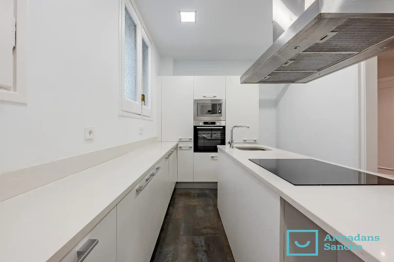 Kitchen of Ground floor for rent in Barcelona  with Private garden and Oven