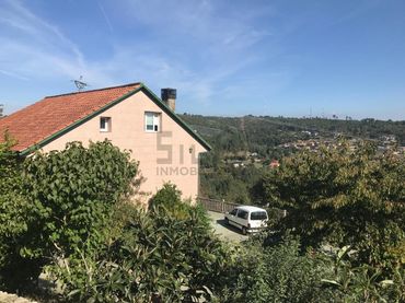 Casa amb balcó en venda a O Pereiro de Aguiar