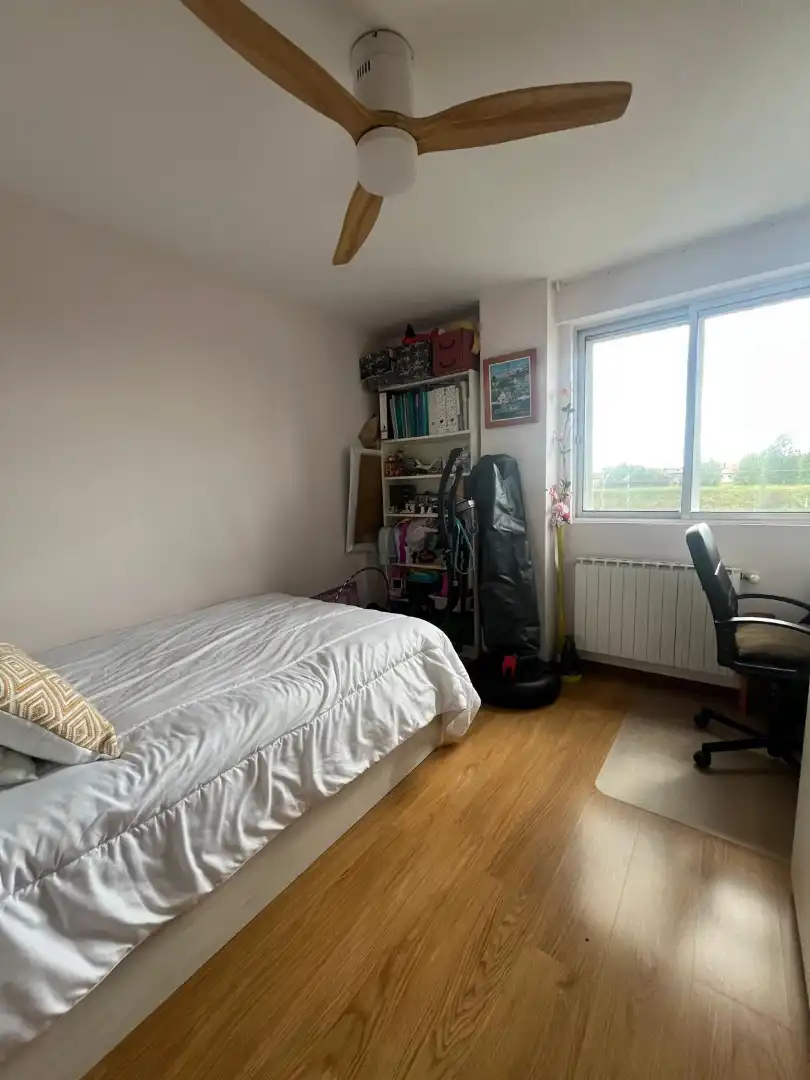Habitación de Piso en venta en Viana de Cega con Aire acondicionado, Calefacción y Parquet