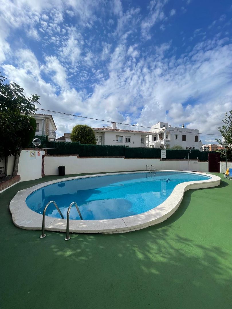 Piscina de Casa o chalet en venta en Torredembarra con Terraza, Piscina y Amueblado