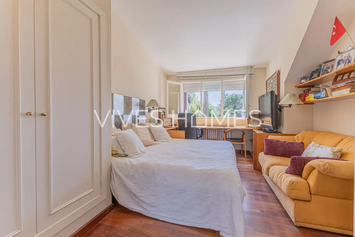 Bedroom of Houses for sale in Sant Vicenç de Montalt  with Air Conditioner, Heating and Private garden