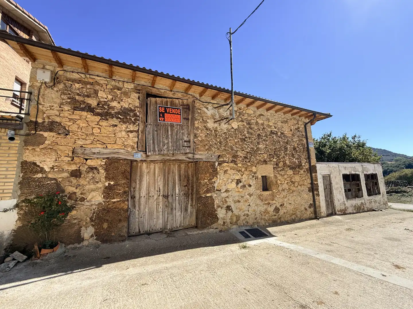 Vista exterior de Finca rústica en venda en Medina de Pomar amb Jardí privat, Terrassa i Traster