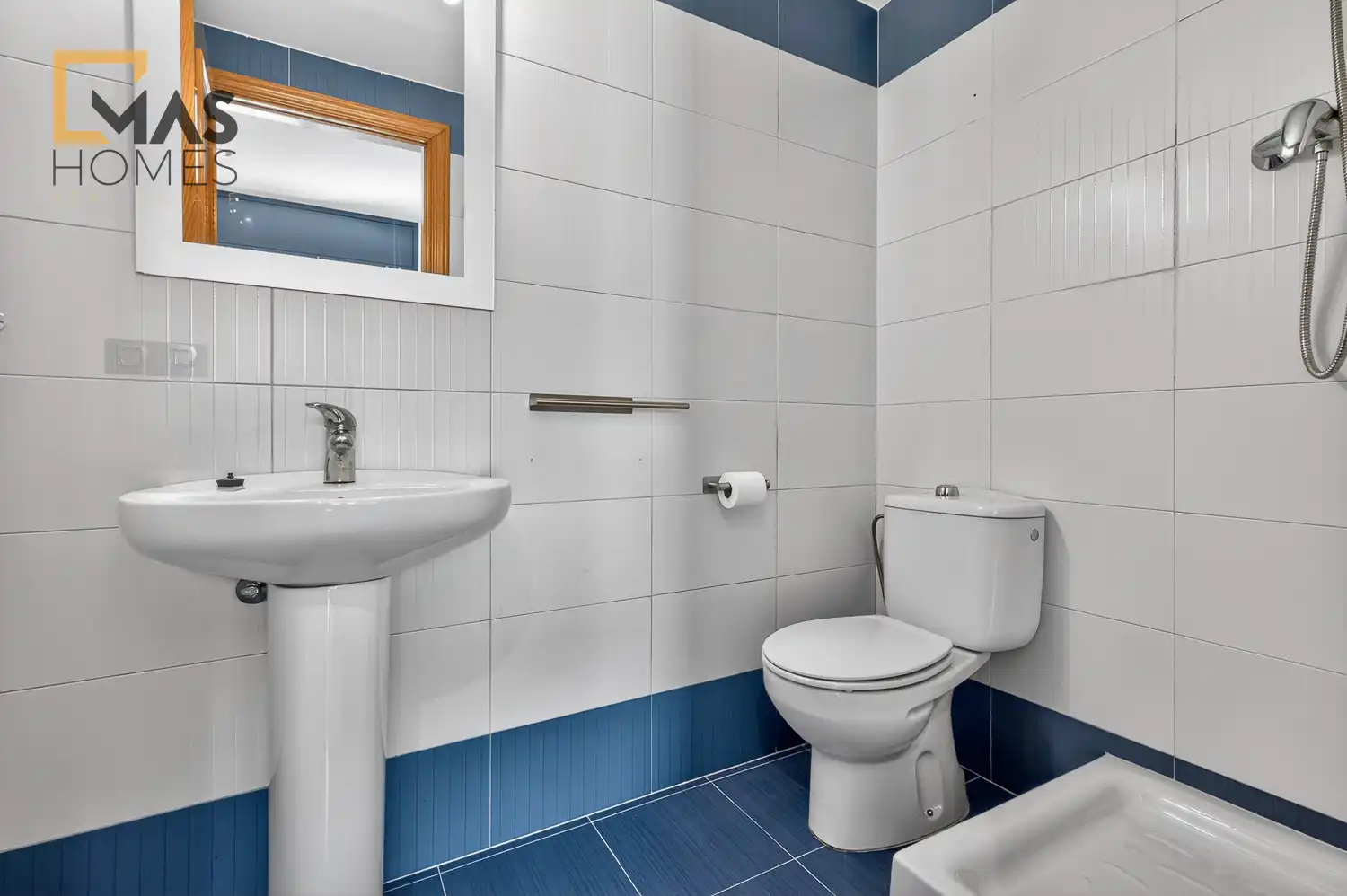 Baño de Piso en venta en Olesa de Montserrat con Aire acondicionado, Calefacción y Balcón