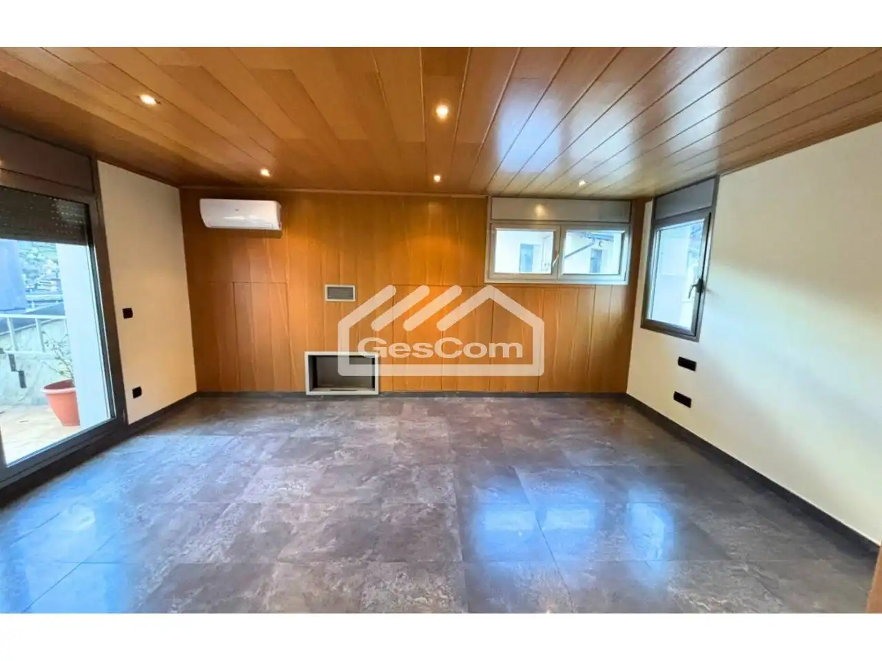 Ático en venta en Escaldes – Engordany con Aire acondicionado, Calefacción y Terraza