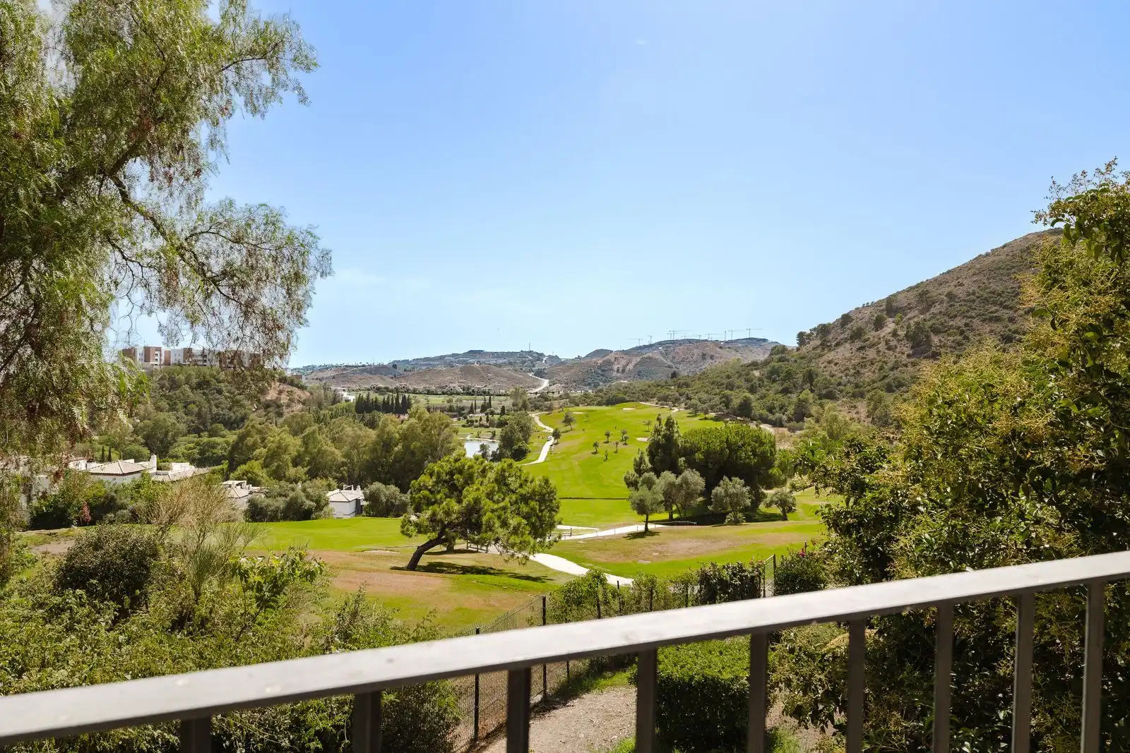 Exterior view of Flat for sale in Benahavís  with Air Conditioner, Terrace and Alarm