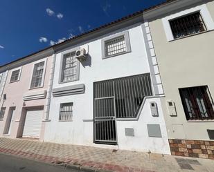 Exterior view of House or chalet for sale in Utrera