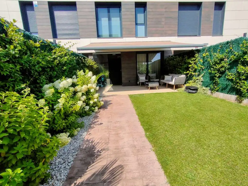 Villa con giardino in vendita a Asparrena Kalea, imagen 55