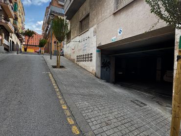 Individual for sale in Carrer del Planeta Mart 4