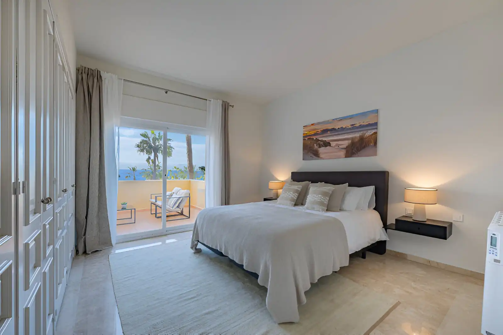 Habitación de Apartamento en venta en Marbella con Aire acondicionado, Terraza y Trastero