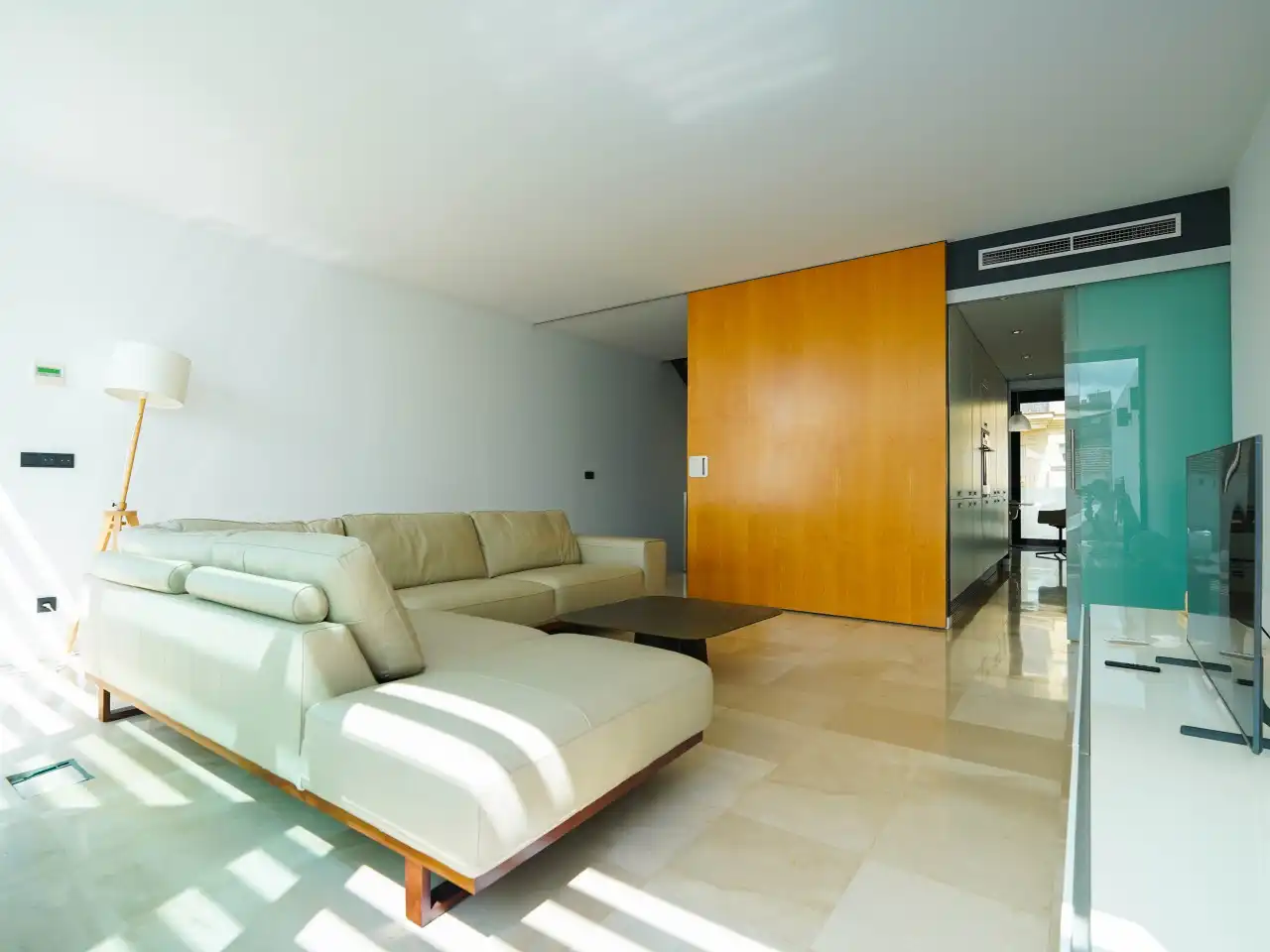 Sala de estar de Casa adosada en venta en Almoradí con Aire acondicionado, Calefacción y Parquet