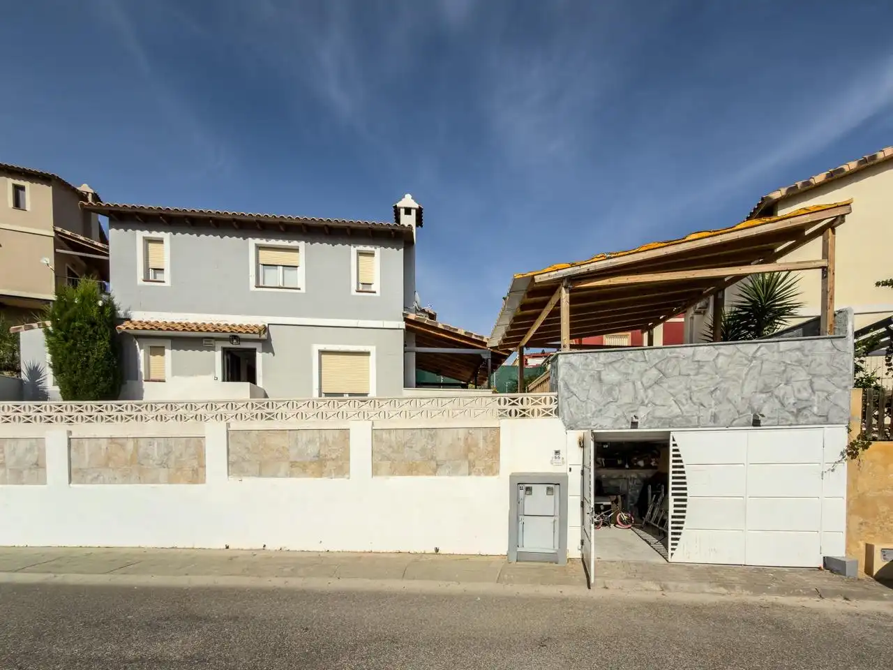 Exterior view of Houses for sale in Relleu  with Swimming Pool