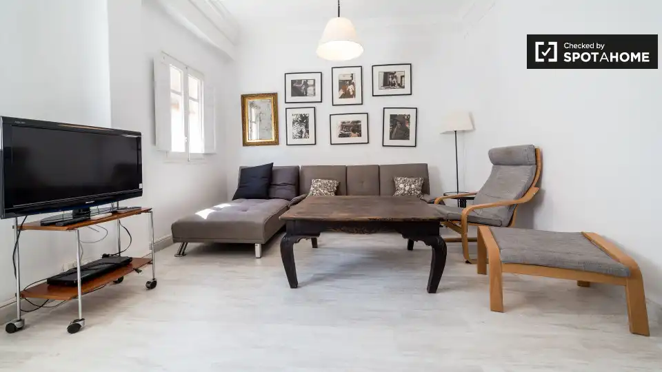 Flat with terrace to rent in L'Eixample, imagen 3