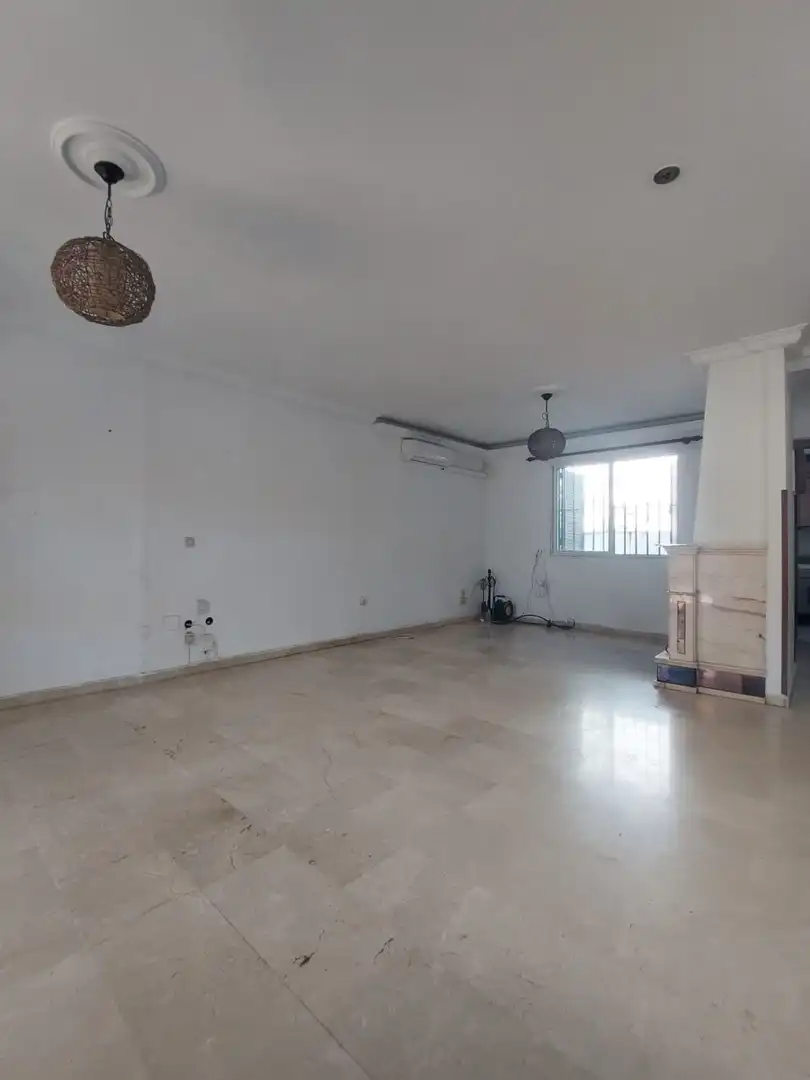 Houses for sale in Sevilla  with Air Conditioner, Terrace and Storage room