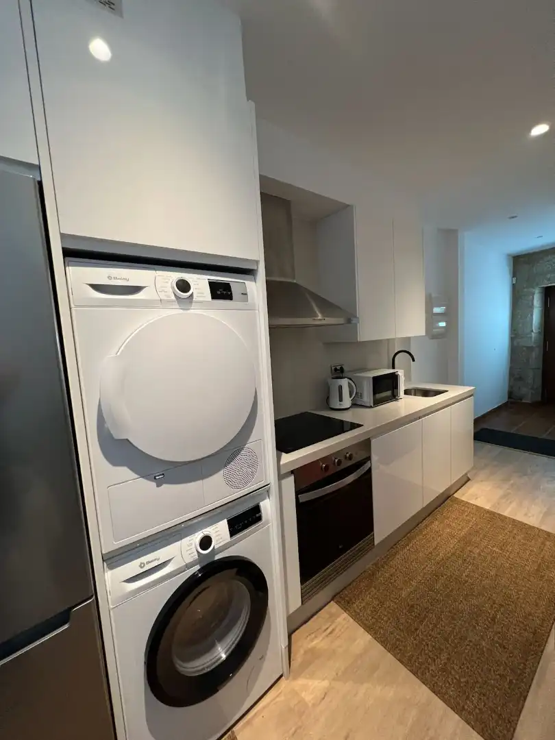 Cocina de Apartamento en venta en Vigo  con Calefacción, Amueblado y Horno