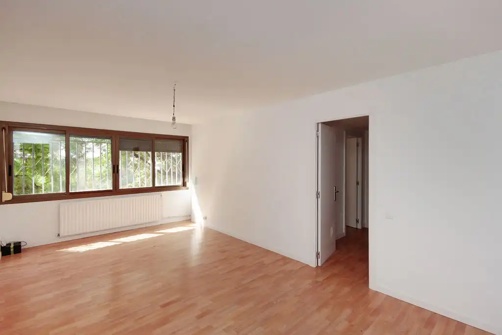 Sala d'estar de Pis en venda en Barcelona amb Calefacció