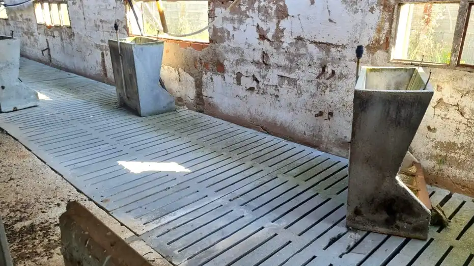 Terrassa de Nau industrial en venda en Aniñón