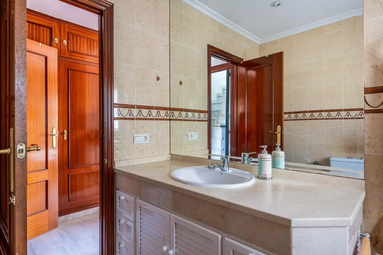 Bathroom of Detached homes for sale in Mairena del Aljarafe  with Air Conditioner, Private garden and Terrace