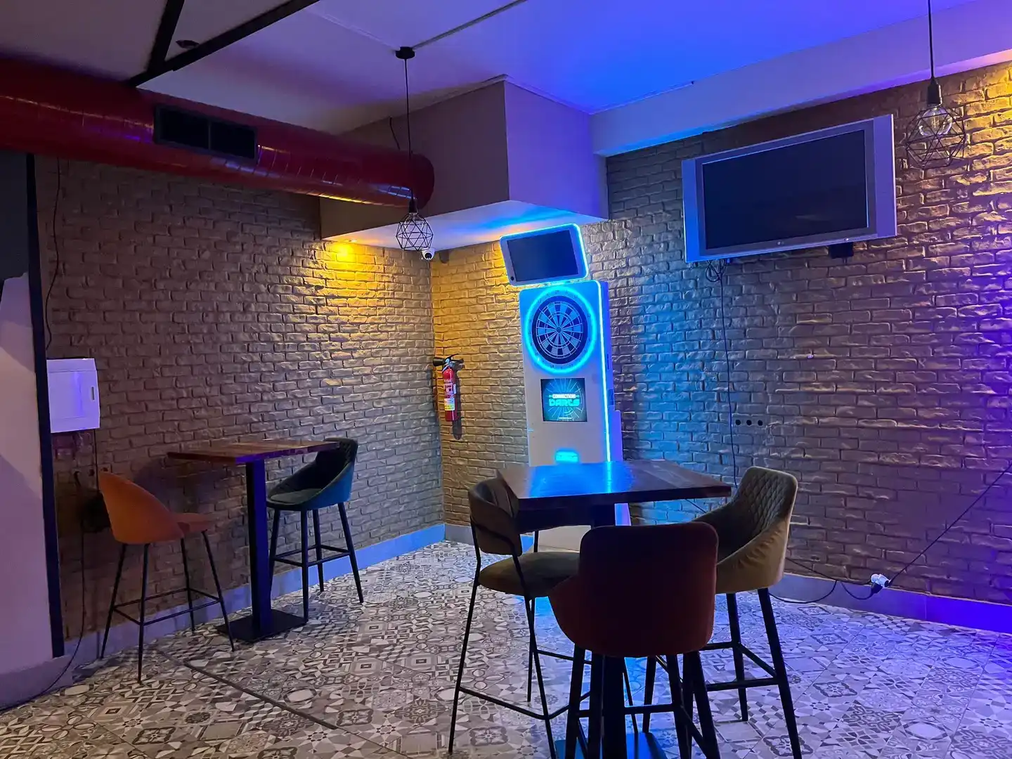Ground floor for sale in Brenes  with Air Conditioner and Furnished