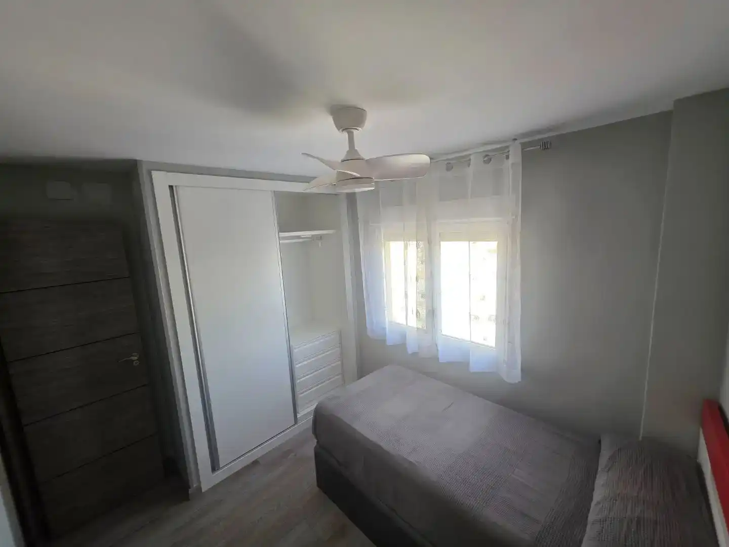 Schlafzimmer von Wohnung zur Miete in Gandia mit Klimaanlage, Schwimmbad und Möbliert