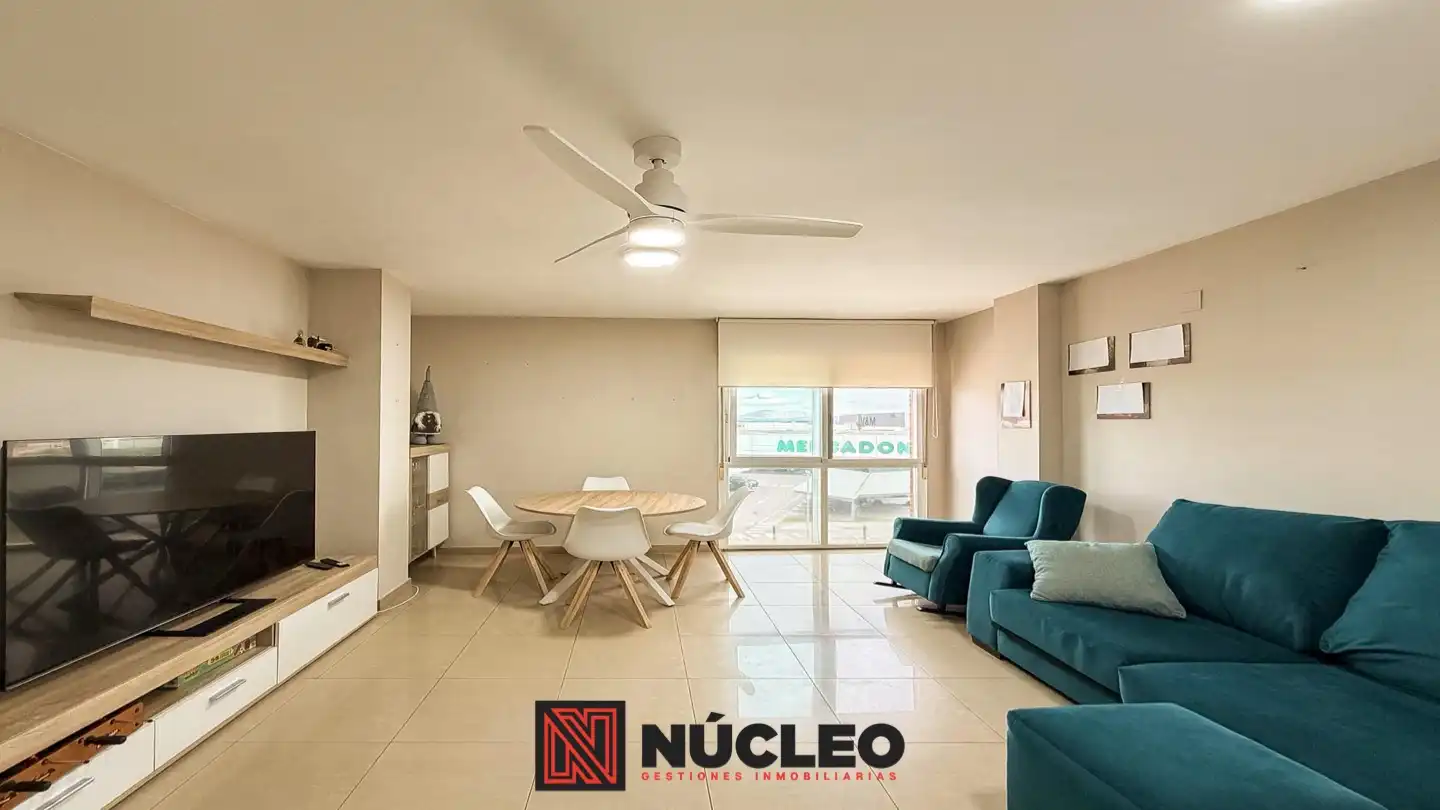 Piso con terraza en venta en Carrer de l'Alcalde Salvador Hurtado