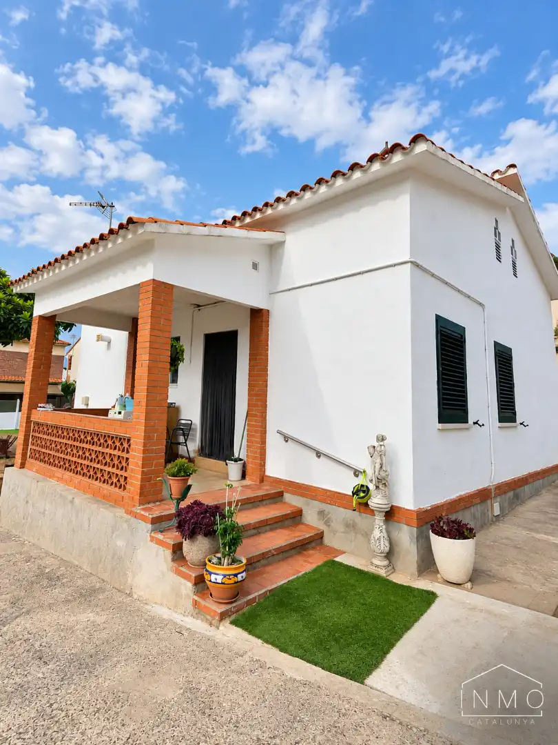 Villa avec piscine à vendre à Avinguda Quinze, imagen 3
