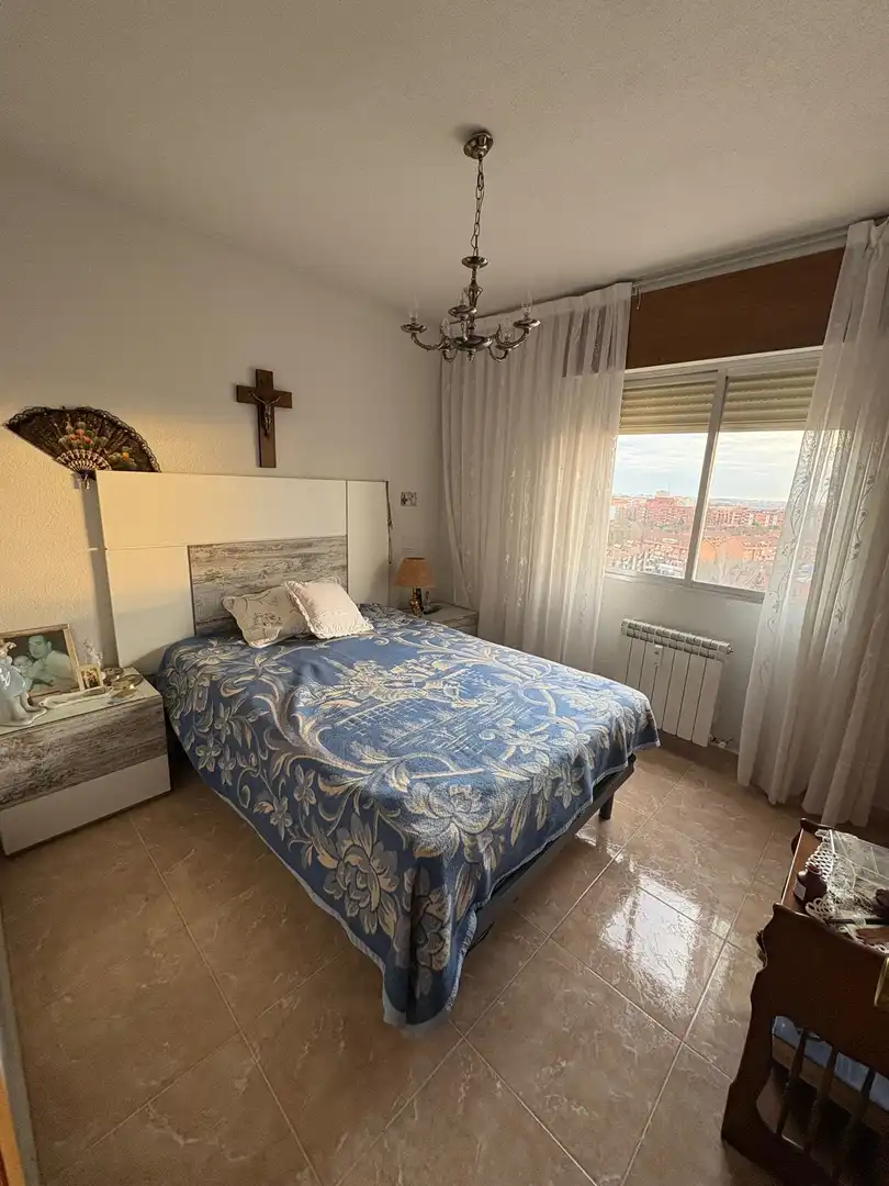 Habitación de Piso en venta en Alcorcón con Aire acondicionado