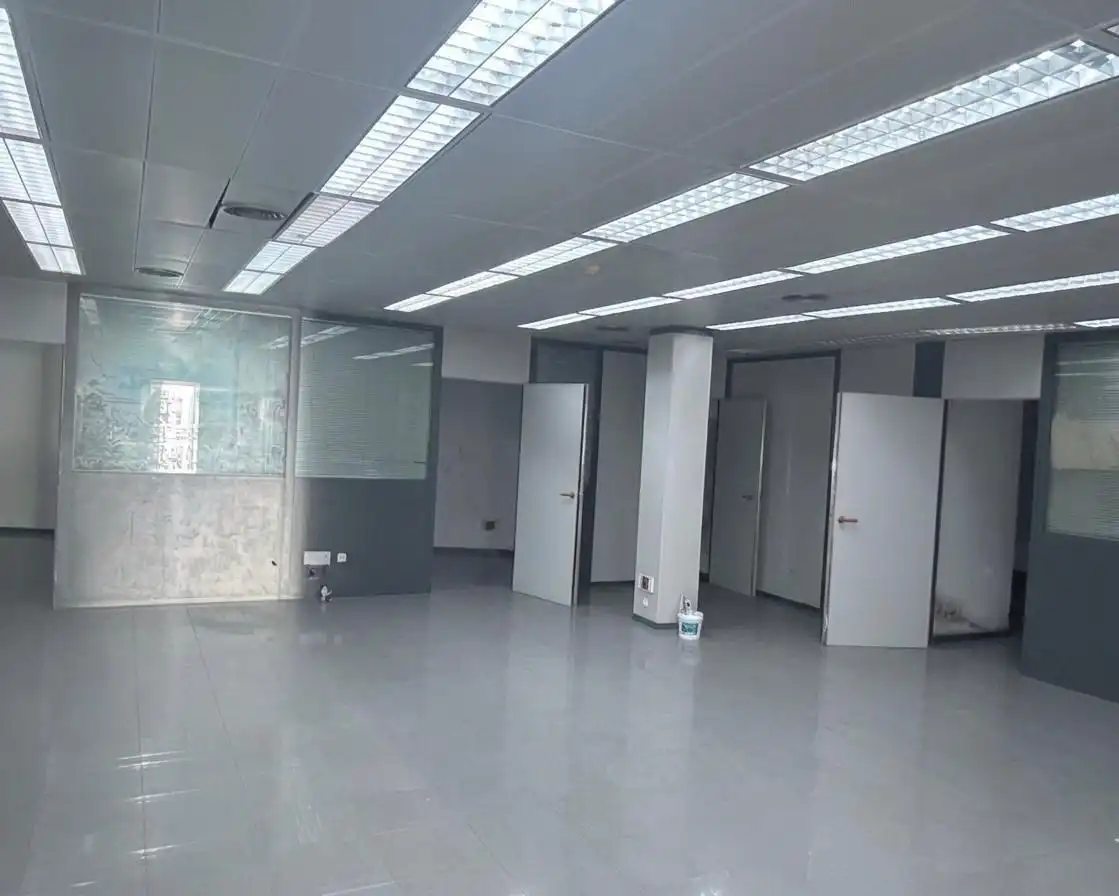 Business premises to rent in Centre, imagen 4