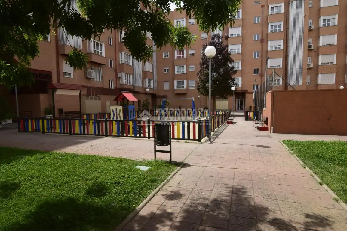 Parkplatz von Wohnung zum Verkauf in Alcorcón mit Gemeinschaftspool