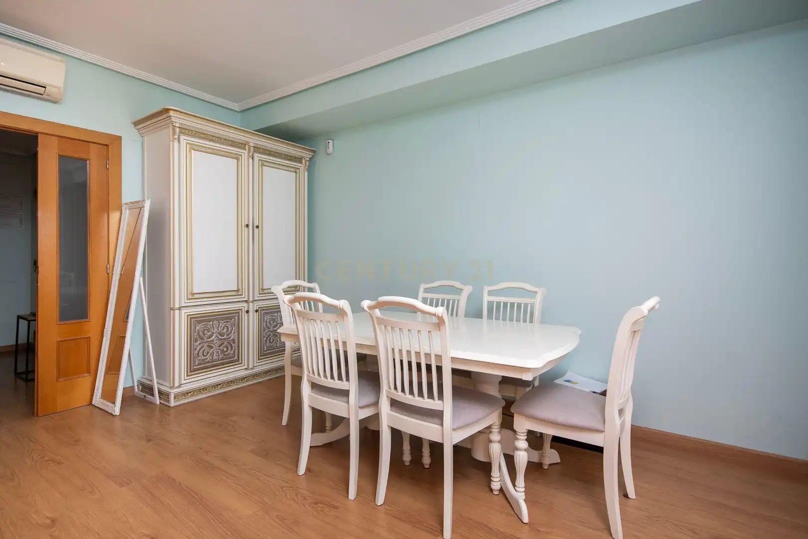 Comedor de Casa adosada en venta en Alicante / Alacant con Aire acondicionado, Balcón y Piscina comunitaria