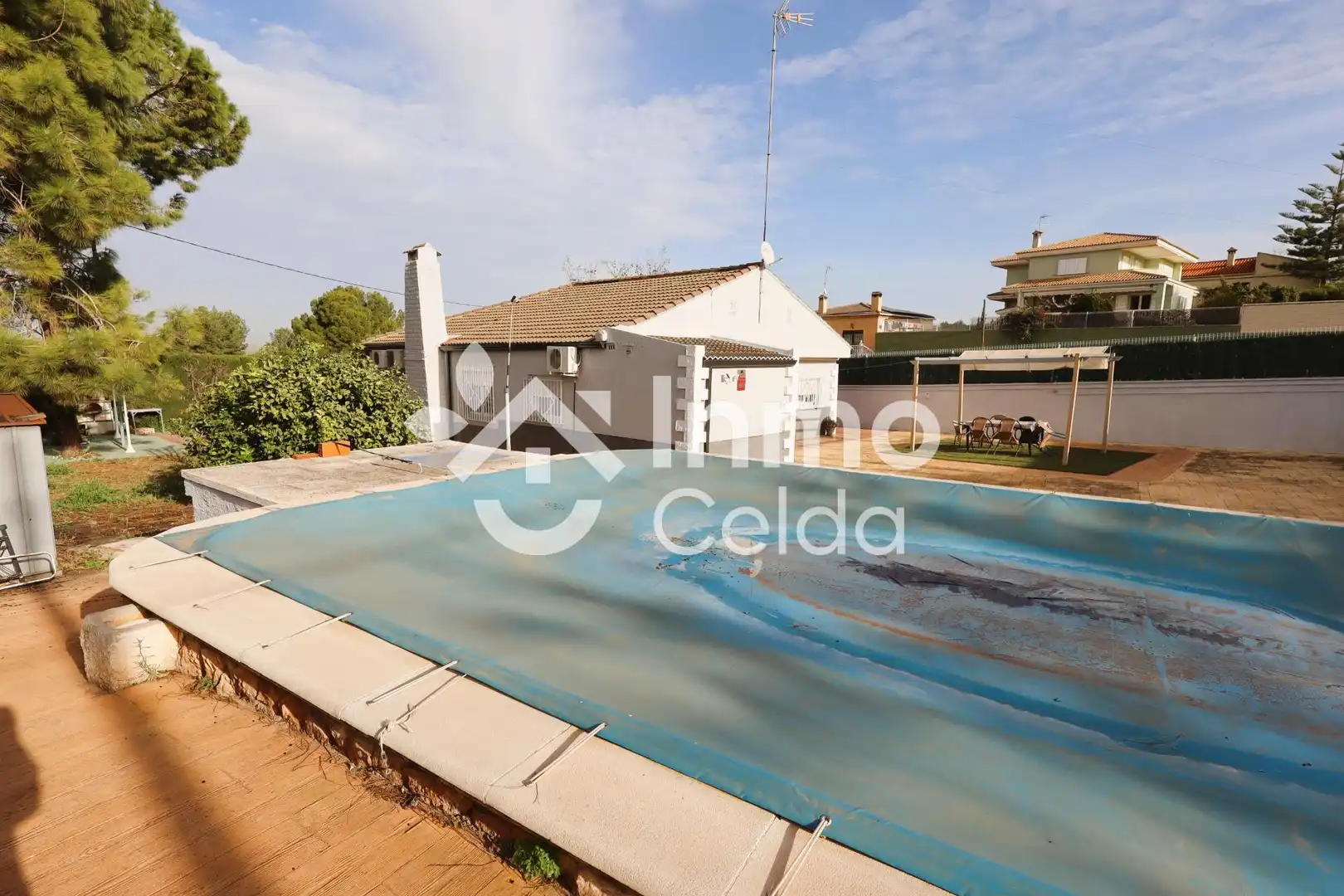 Piscina de Casa o chalet en venta en Chiva con Aire acondicionado, Calefacción y Jardín privado