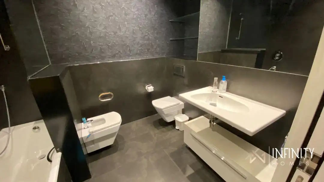 Baño de Piso de alquiler en Bilbao  con Calefacción, Terraza y Balcón