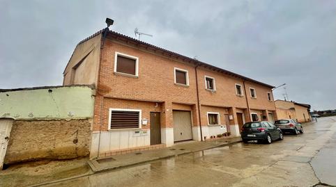 Foto 3 de Casa adosada en venda a Calle Buenos Aires, 22, Rueda, Valladolid