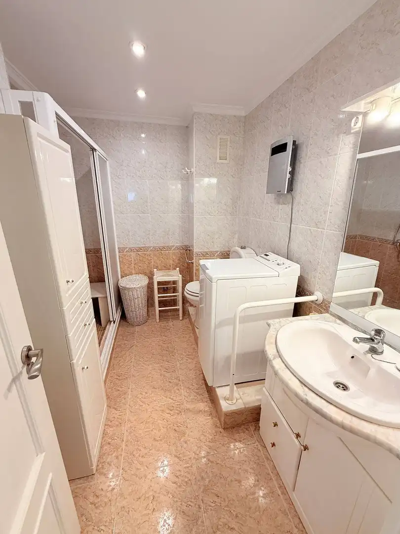 Bany de Apartament de lloguer en La Pobla de Farnals