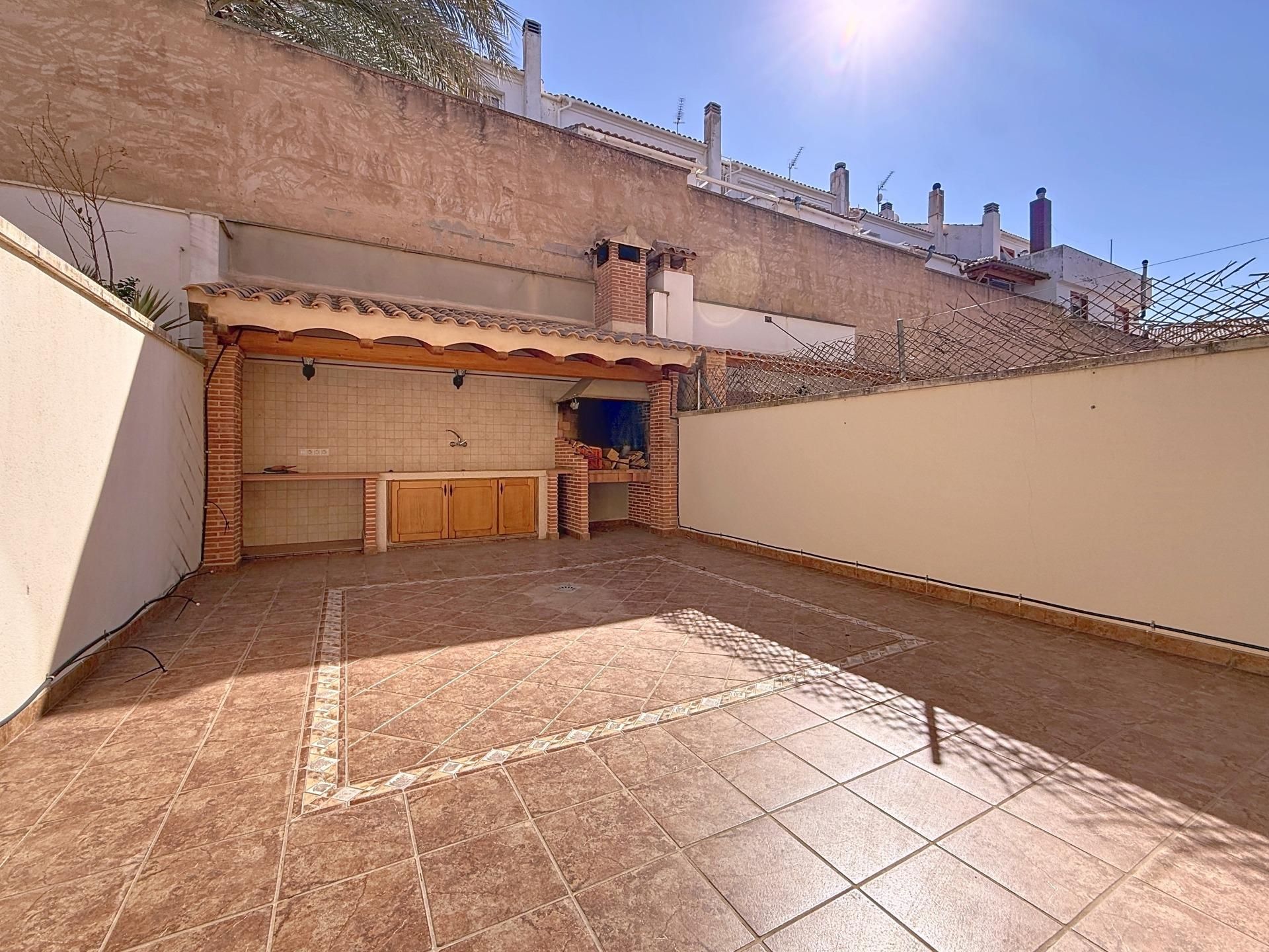 Terrace of Single-family semi-detached for sale in Onil  with Heating, Terrace and Balcony