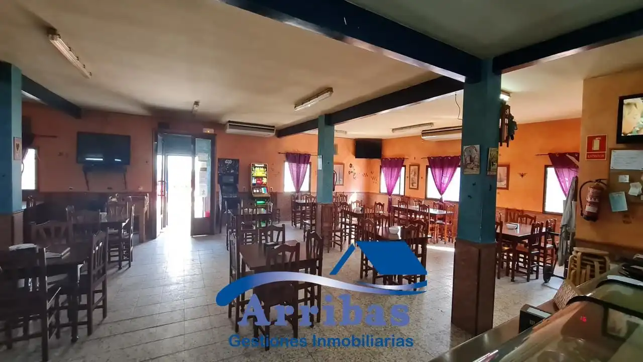 Local en venta en Escalona con Aire acondicionado y Calefacción