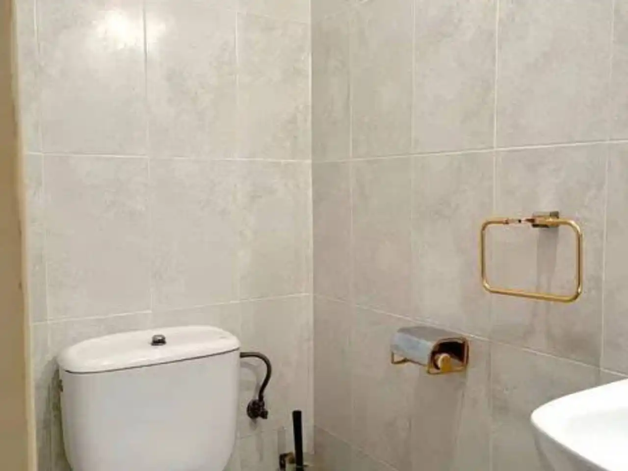 Badezimmer von Büro zum Verkauf in Leioa