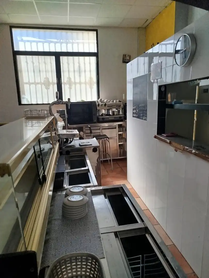 Business premises for sale in Calle ANDRES SEGOVIA, imagen 4