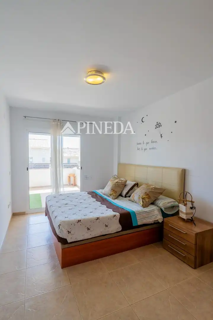 Dormitori de Apartament de lloguer en Puçol amb Terrassa, Moblat i Piscina comunitària