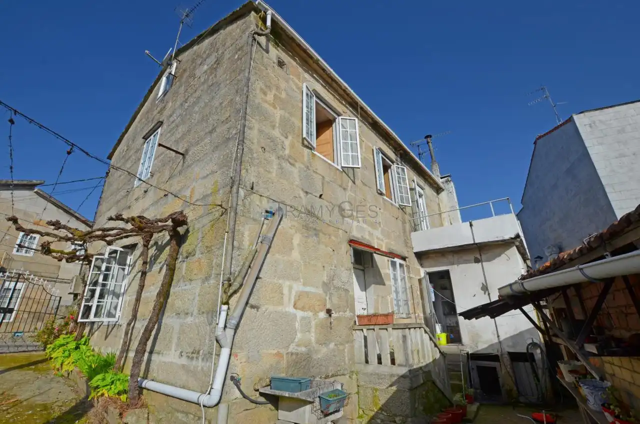 Vista exterior de Casa adosada en venta en Mondariz-Balneario con Calefacción, Jardín privado y Terraza