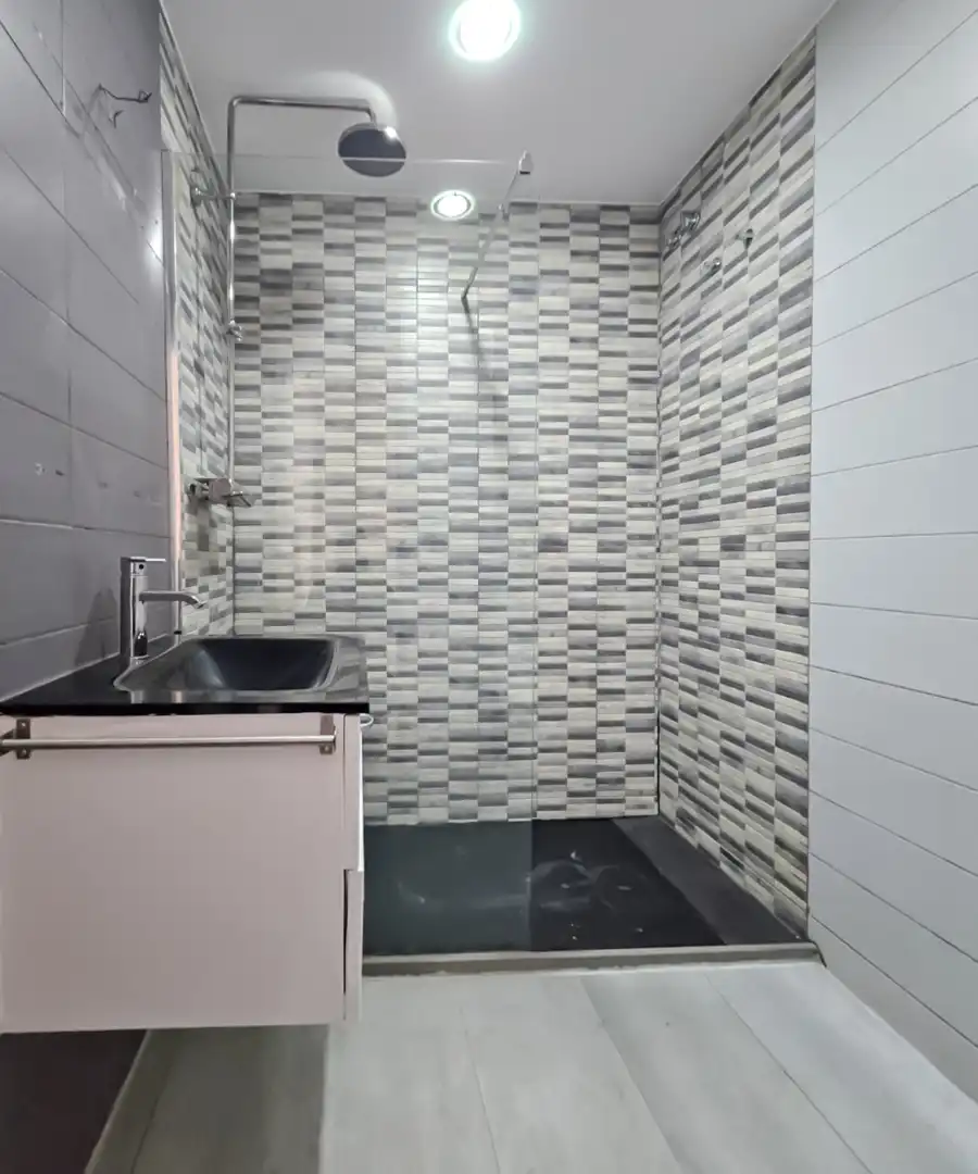Adosado con terraza en venta en Carrer Viladomat, imagen 12